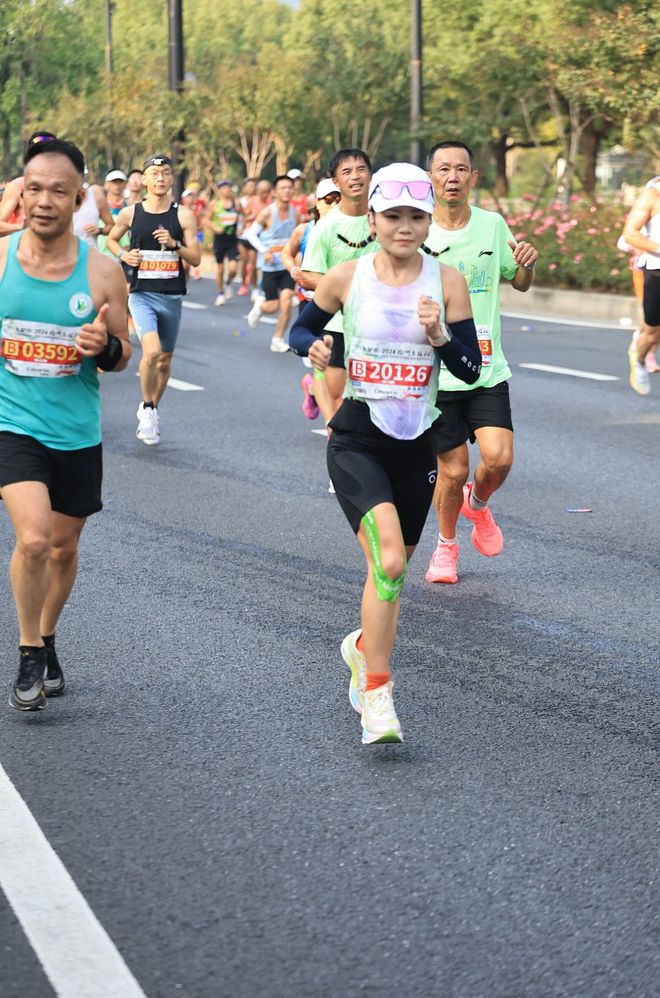 三选手跑鞋统计报告马孔多强势晋级国货前三千赢国际首页入口“极度配速”发布杭马破(图4)