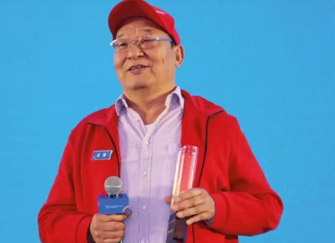 岁创始人被儿子和孙子逼宫？青岛双星名人家族内斗 84(图2)