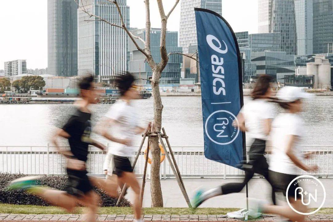 低调跑鞋卖爆中国一年吸金330亿(图4)